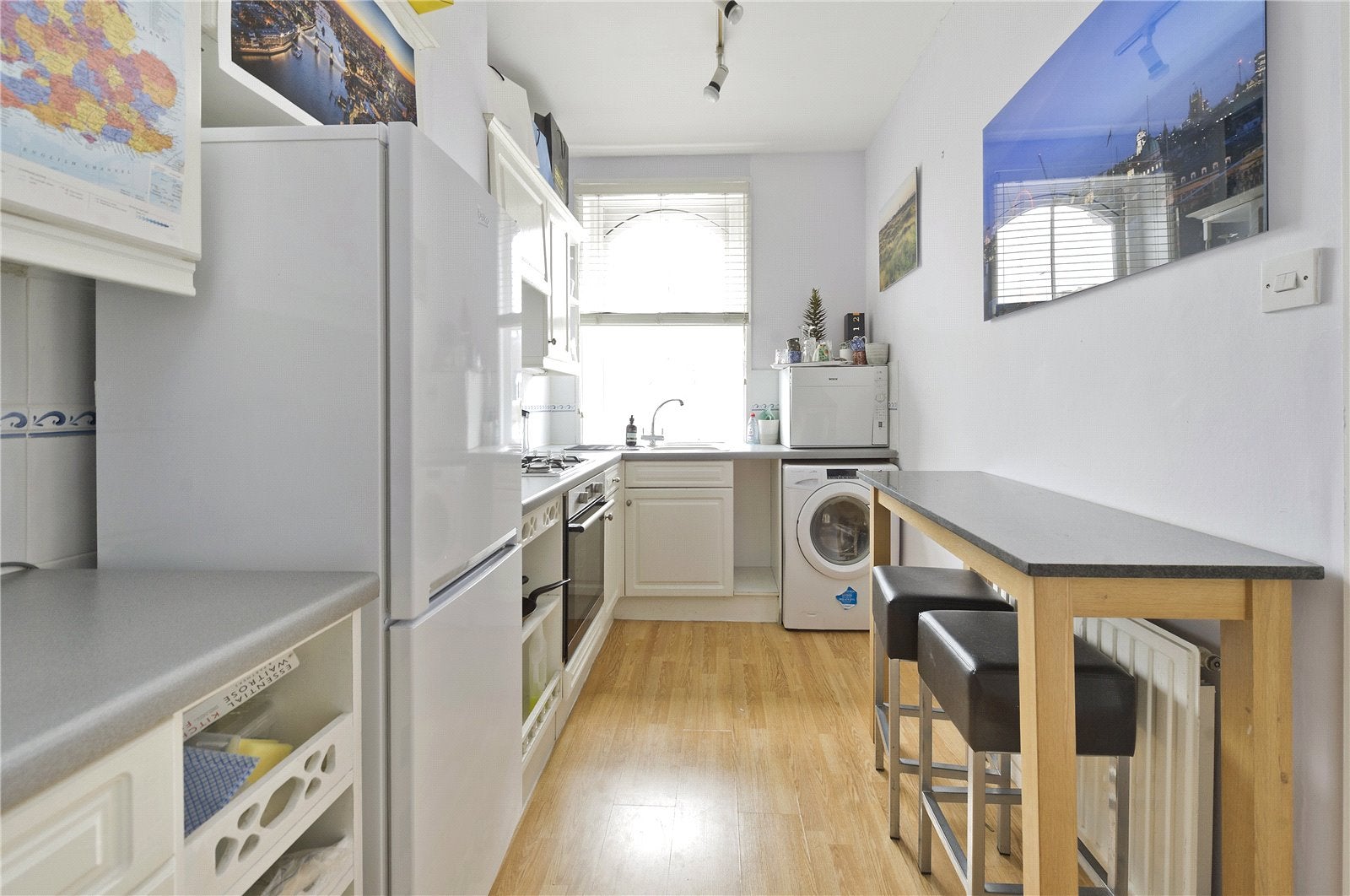 Flat Stafford Terrace in Greater London