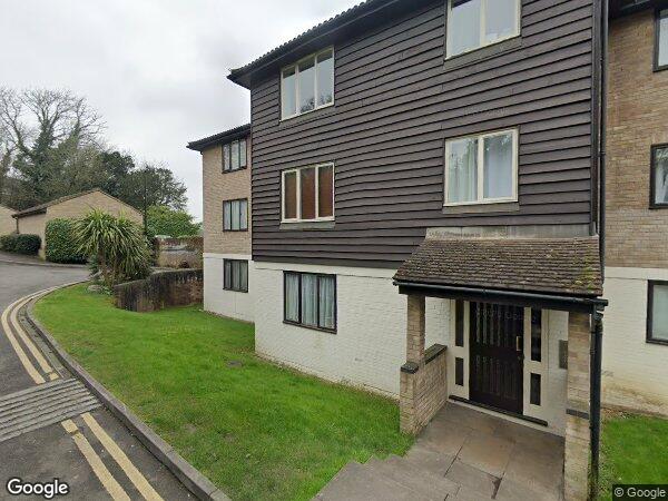Flat Fairbairn Close in Greater London