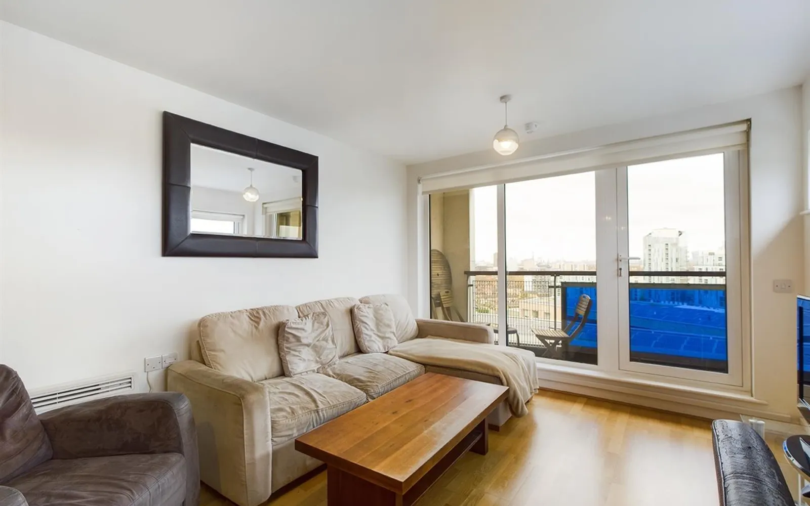 Flat Tarves Way in Greater London