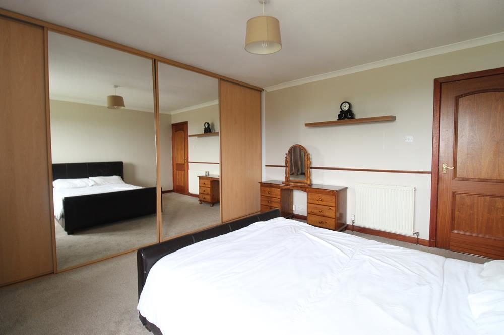 Flat Laburnum Walk in Aberdeen City