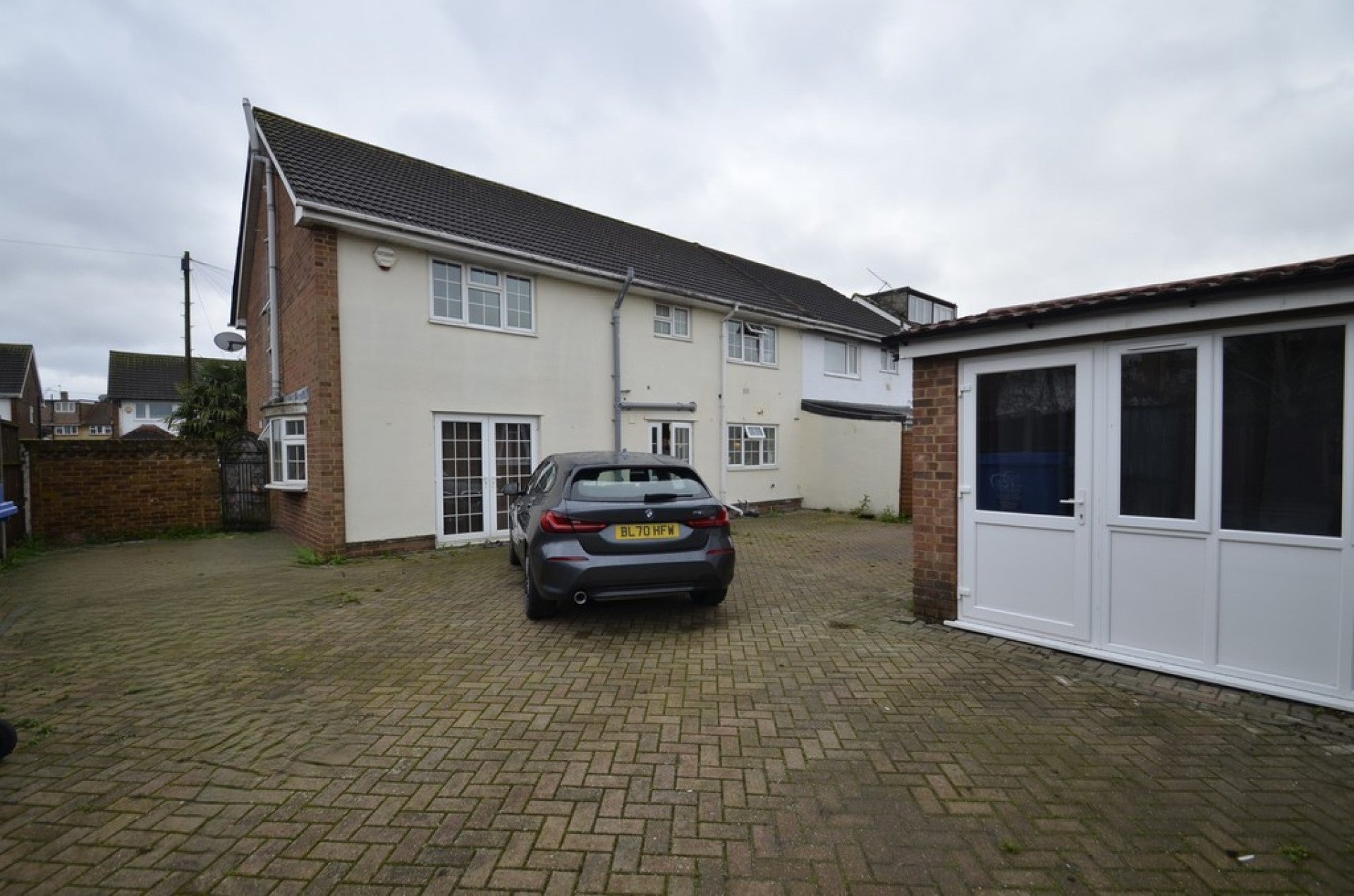 Room Hannibal Road in Borough of Spelthorne
