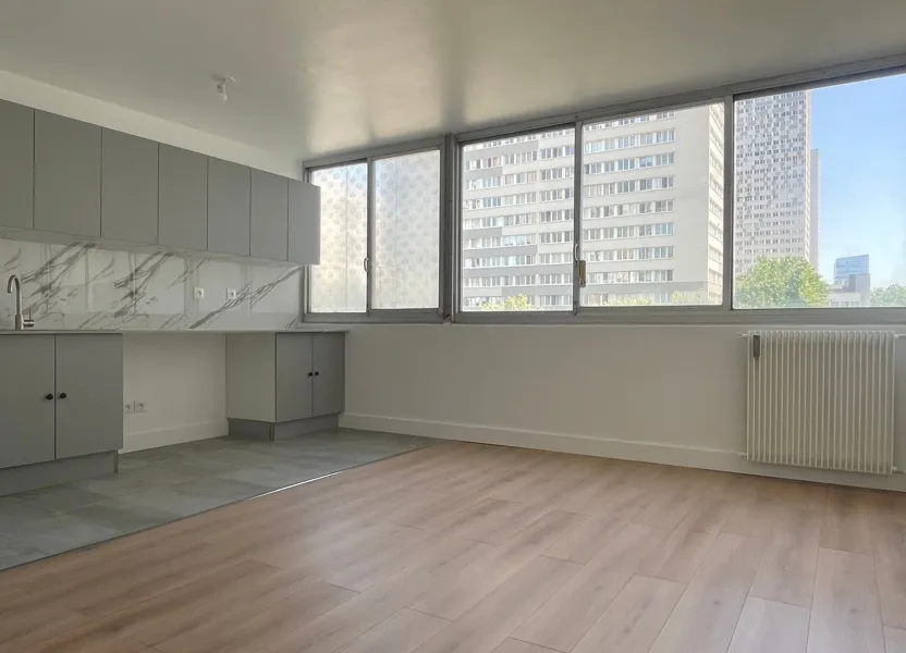 Flat Avenue Léon Bollée in Paris