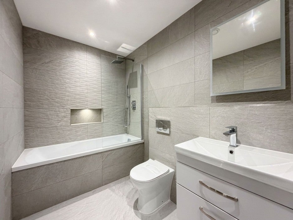 Flat Cowley Business Park in Greater London