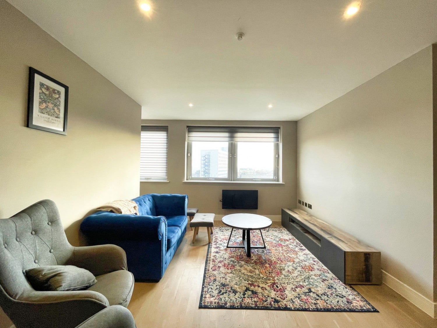 Flat Churchill Square in Southend-on-Sea