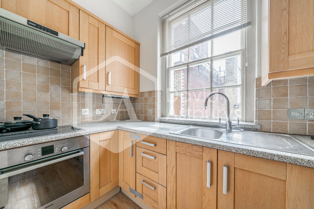 Flat Argyle Square in Greater London