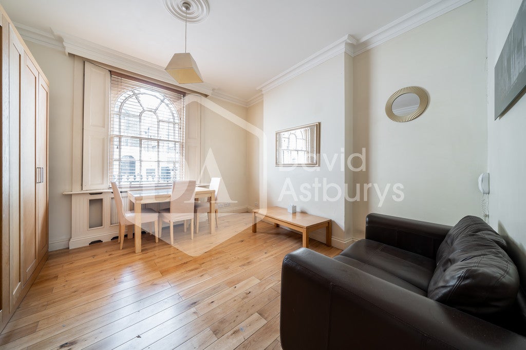 Flat Argyle Square in Greater London