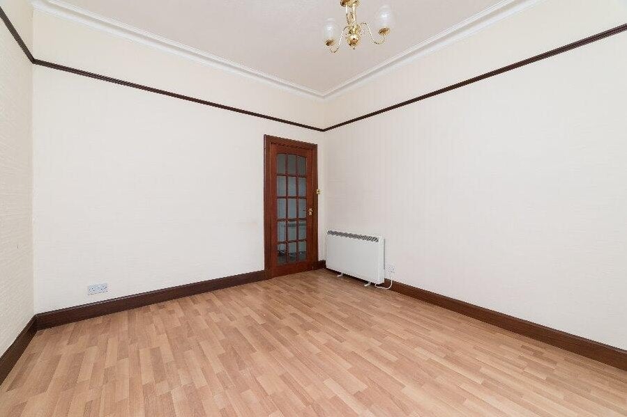 Flat Dunkeld Road in Perth