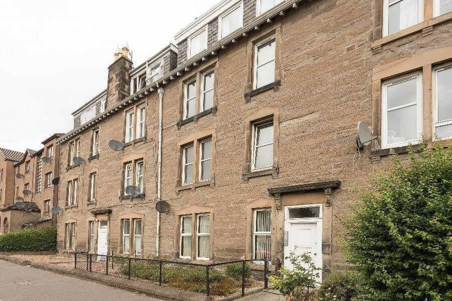Flat Dunkeld Road in Perth