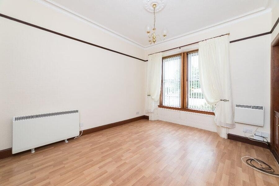 Flat Dunkeld Road in Perth