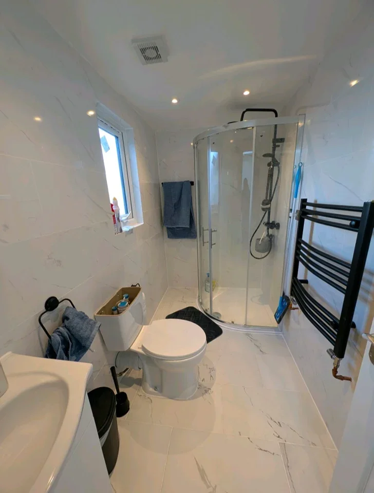 Room Boundary Road in Greater London