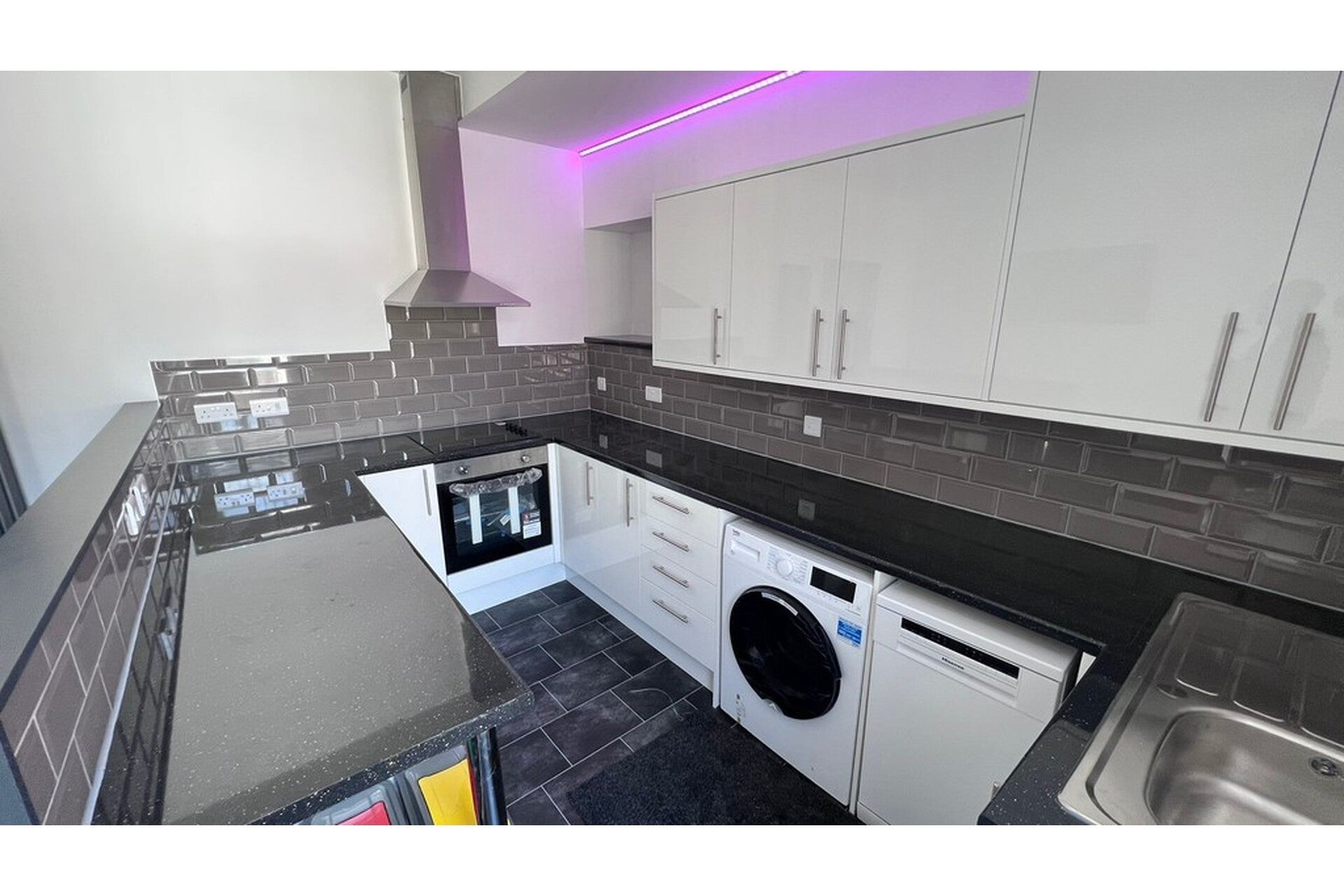 Flat King Edward Road in Swansea