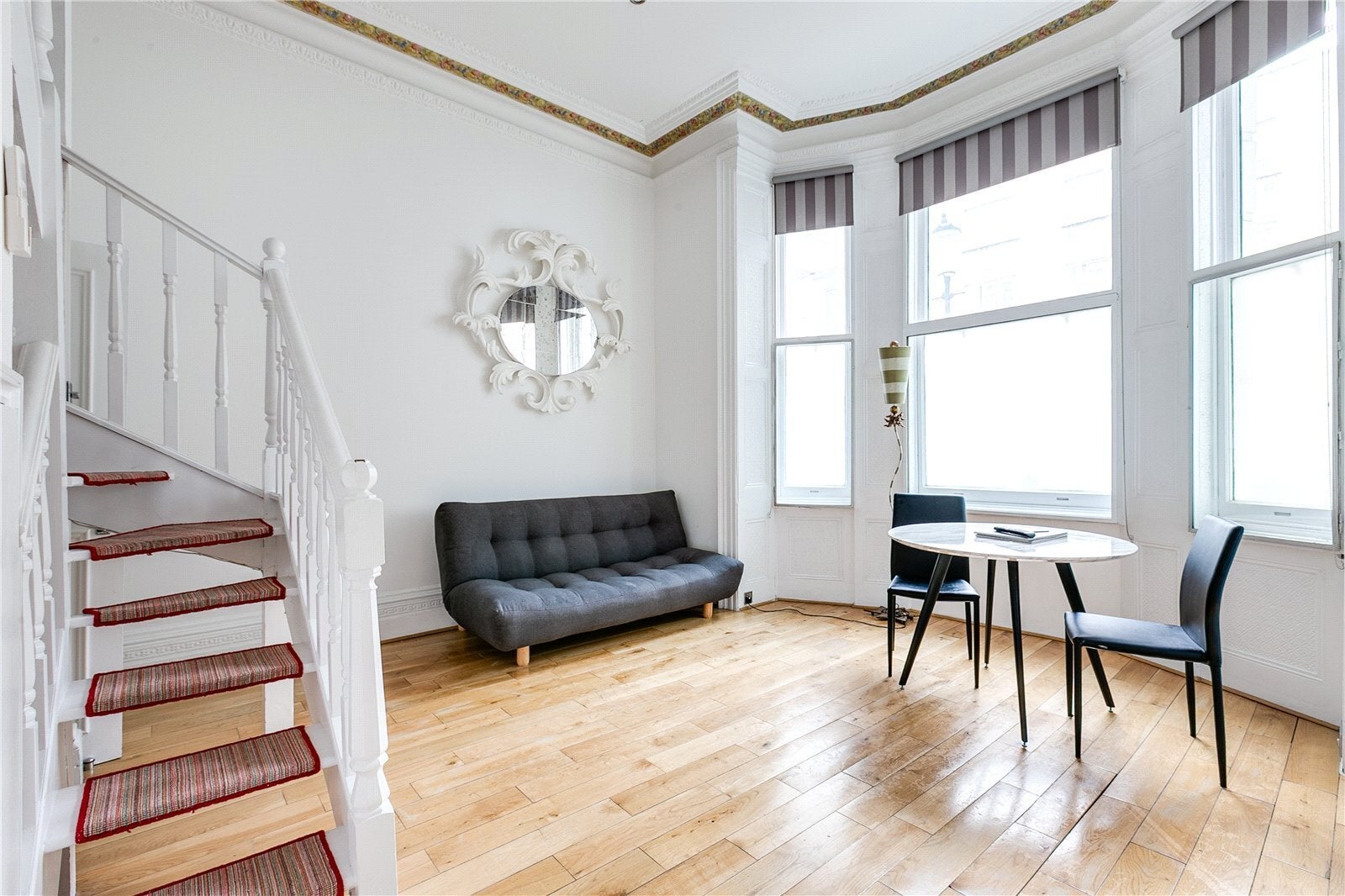 Flat Penywern Road in Greater London