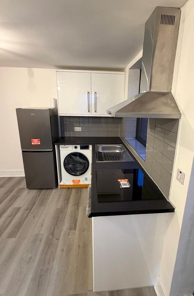 Flat Denbigh Road in Greater London