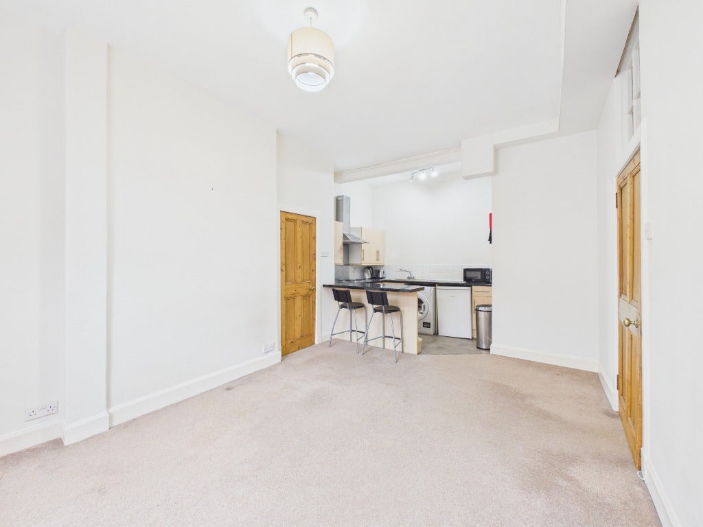 Flat Sunnyside in City of Edinburgh