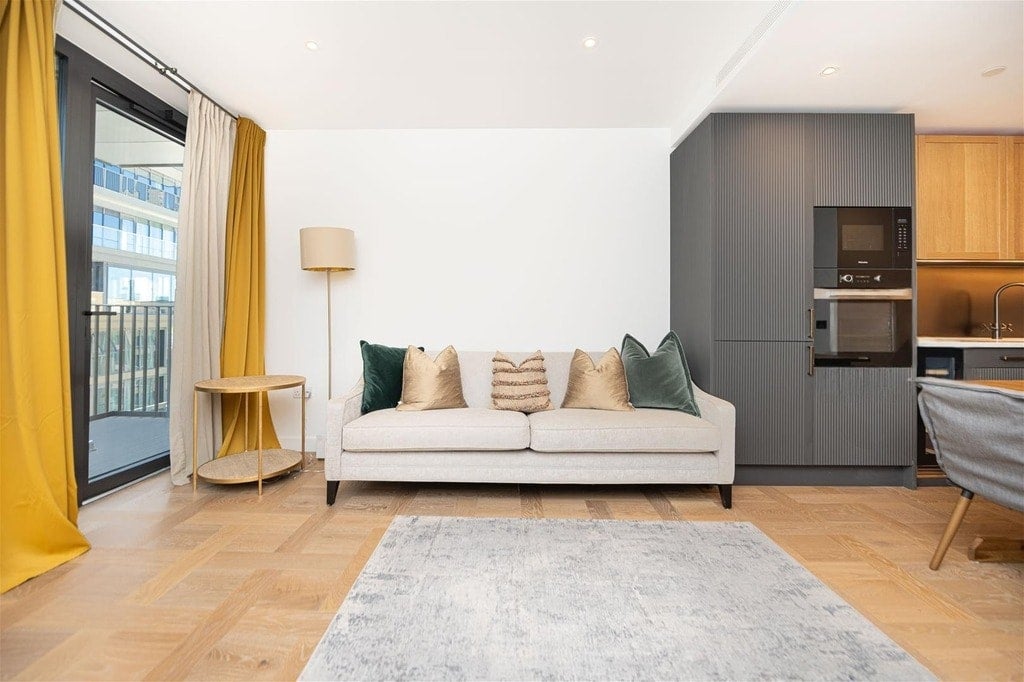 Flat Pennington Quay Walk in Greater London