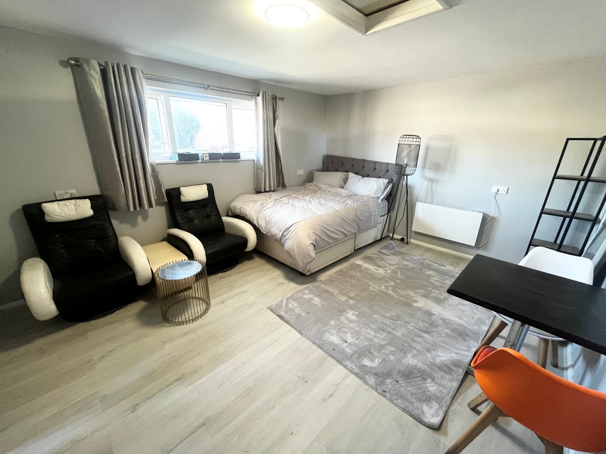 Flat Brixey Road in Poole