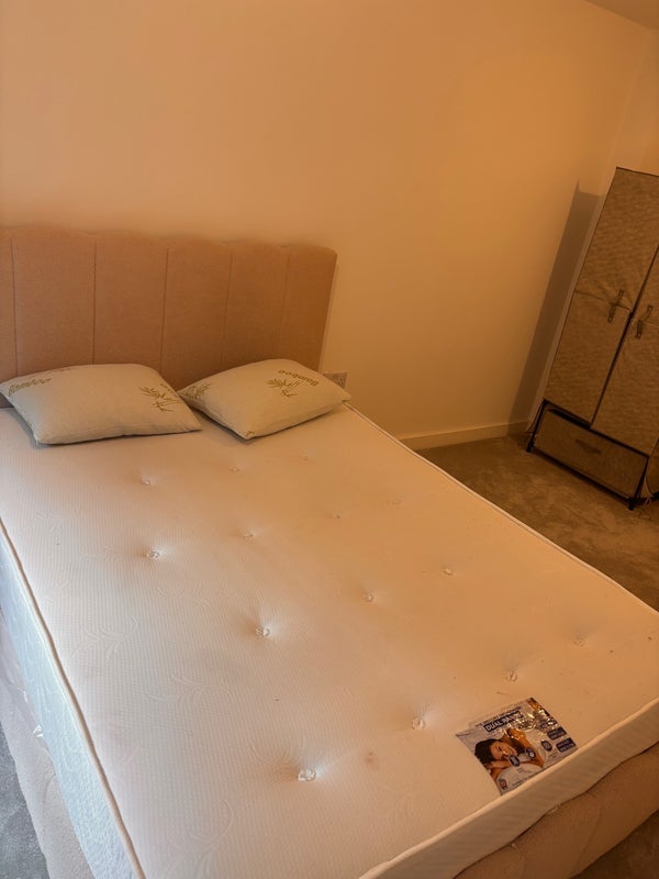 Room Ordsall Lane in Salford