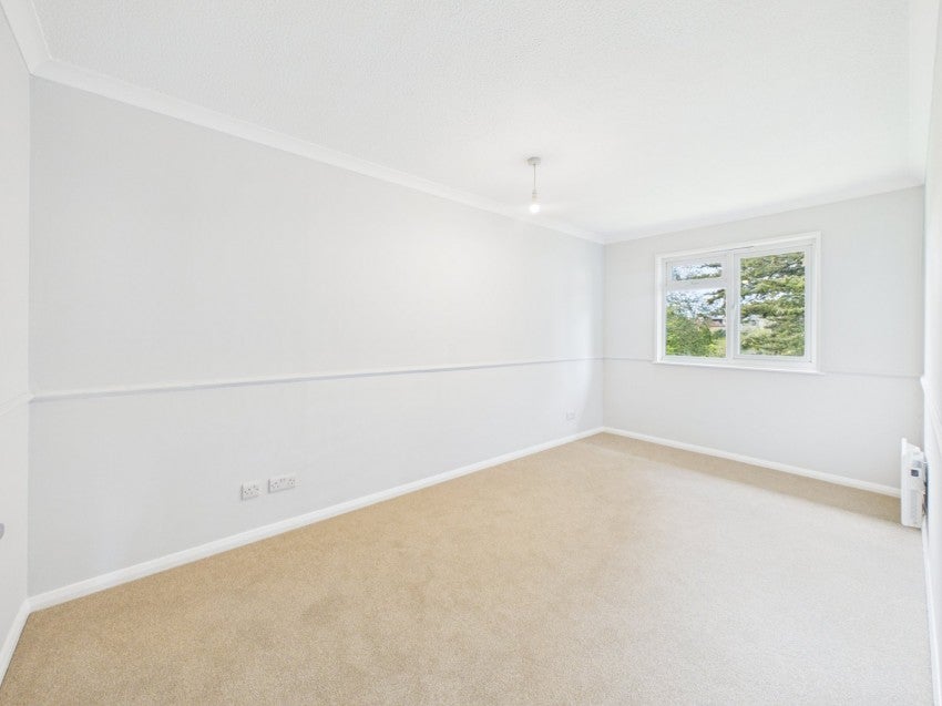 Flat Clarence Road in Windsor