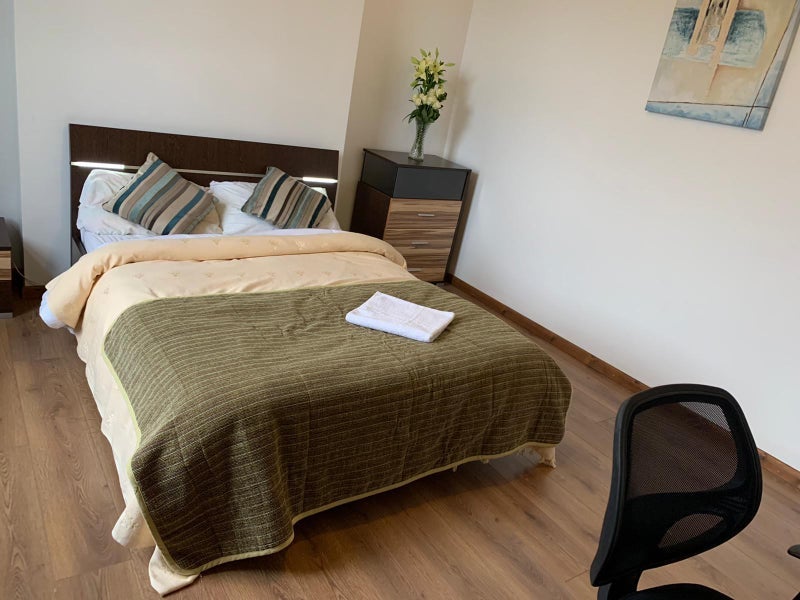 Room Courthill Road in Greater London