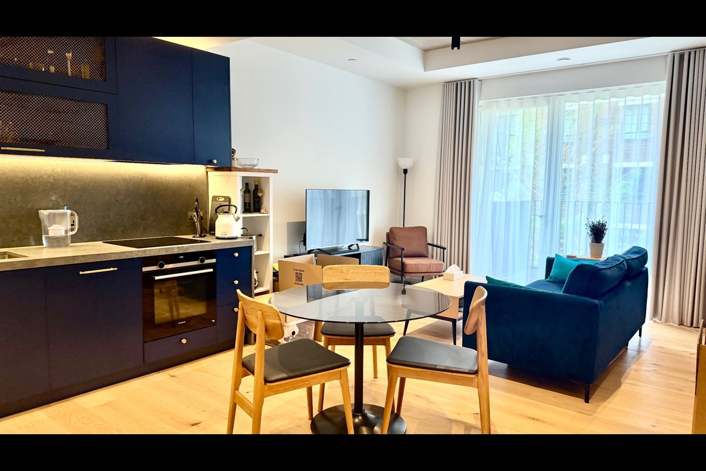 Flat Orchard Place in Greater London