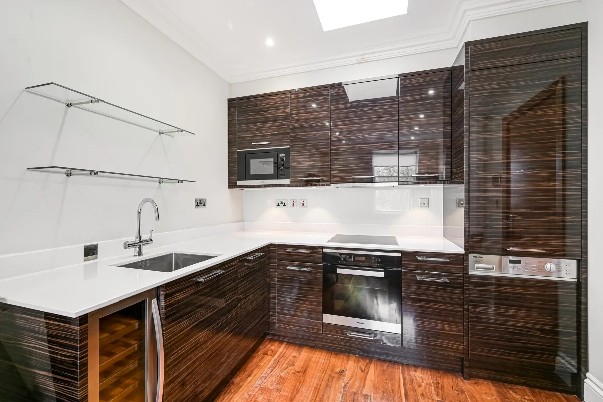 Flat Kensington Gardens Square in City of Westminster