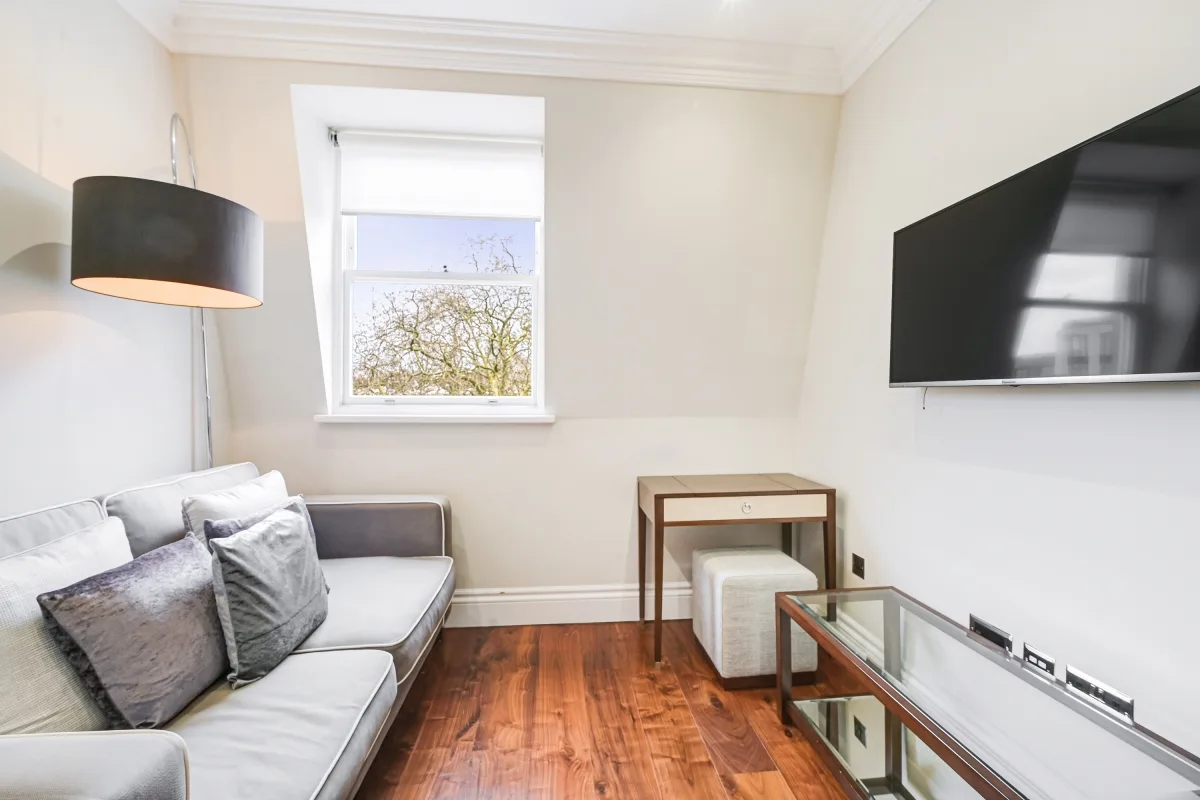 Flat Kensington Gardens Square in City of Westminster
