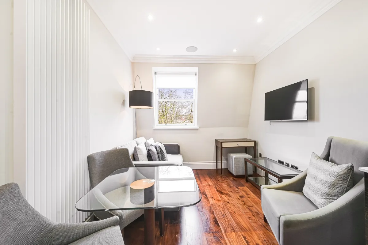 Flat Kensington Gardens Square in City of Westminster