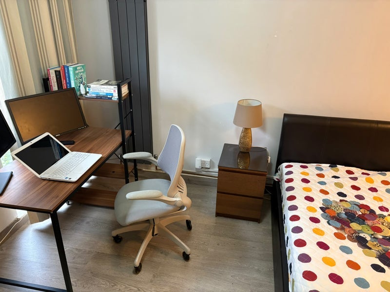 Room Rhodeswell Road in Greater London