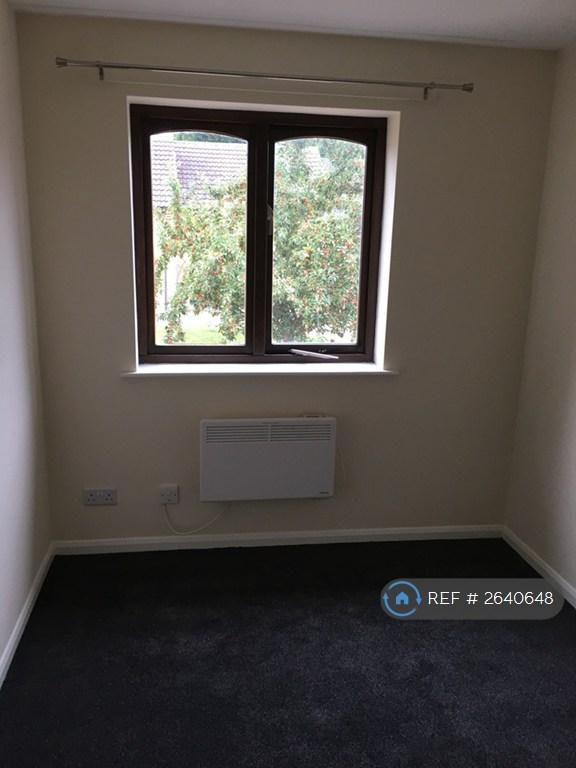 Flat Stuart Close in Kettering