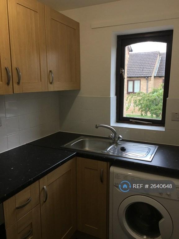 Flat Stuart Close in Kettering