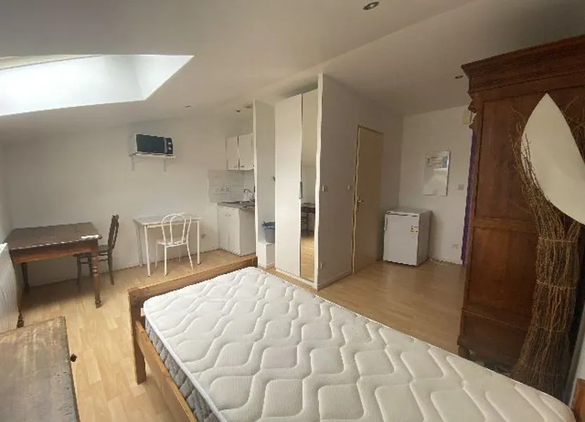 Room Rue de Beville in Silly-sur-Nied