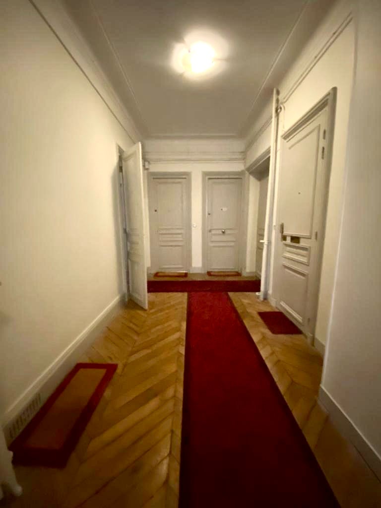Appartement Rue du Cardinal Mercier à Paris