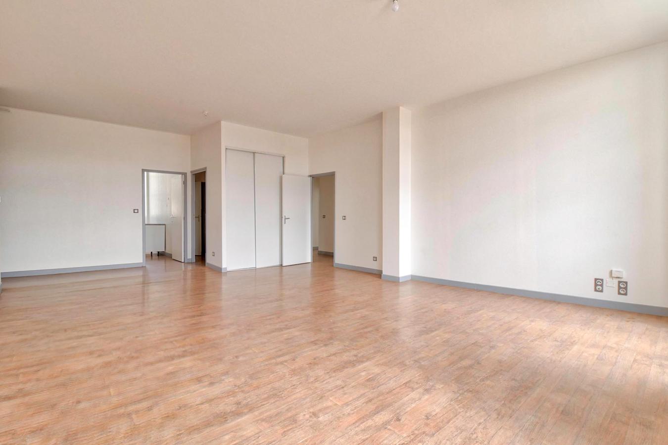 Appartement Boulevard des Pyrénées à Pau