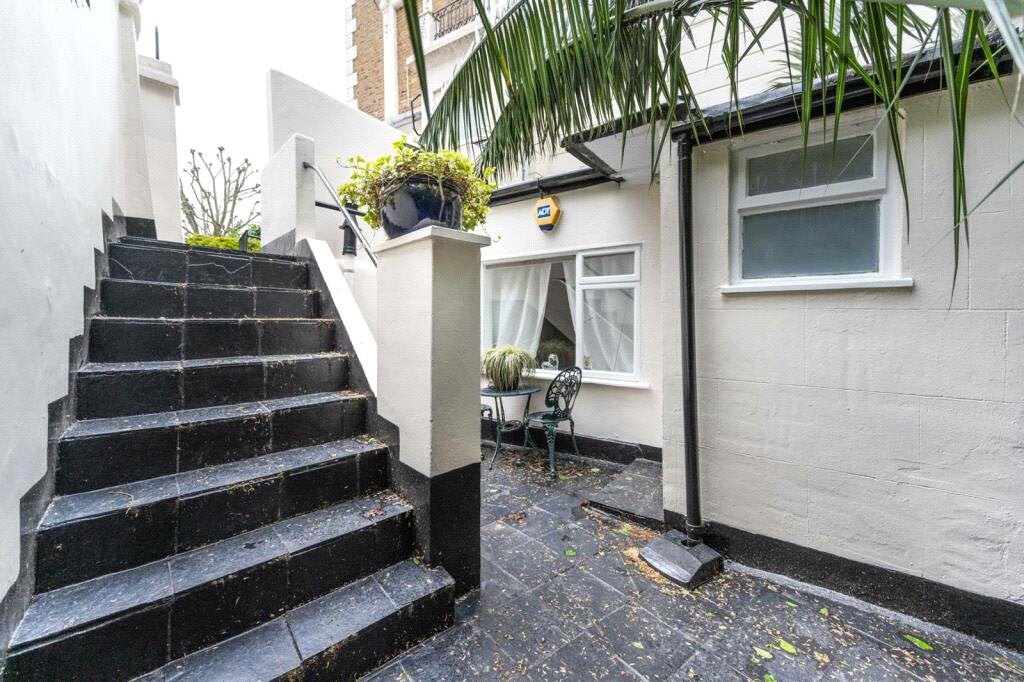Flat Shirland Road in City of Westminster
