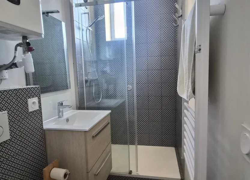Chambre Rue Ernest Renan à Vénissieux