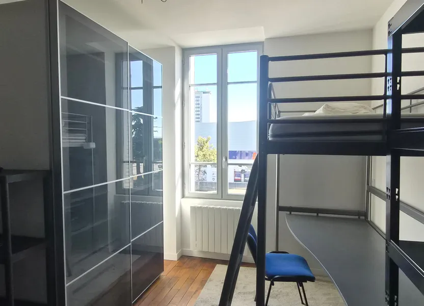 Chambre Rue Ernest Renan à Vénissieux