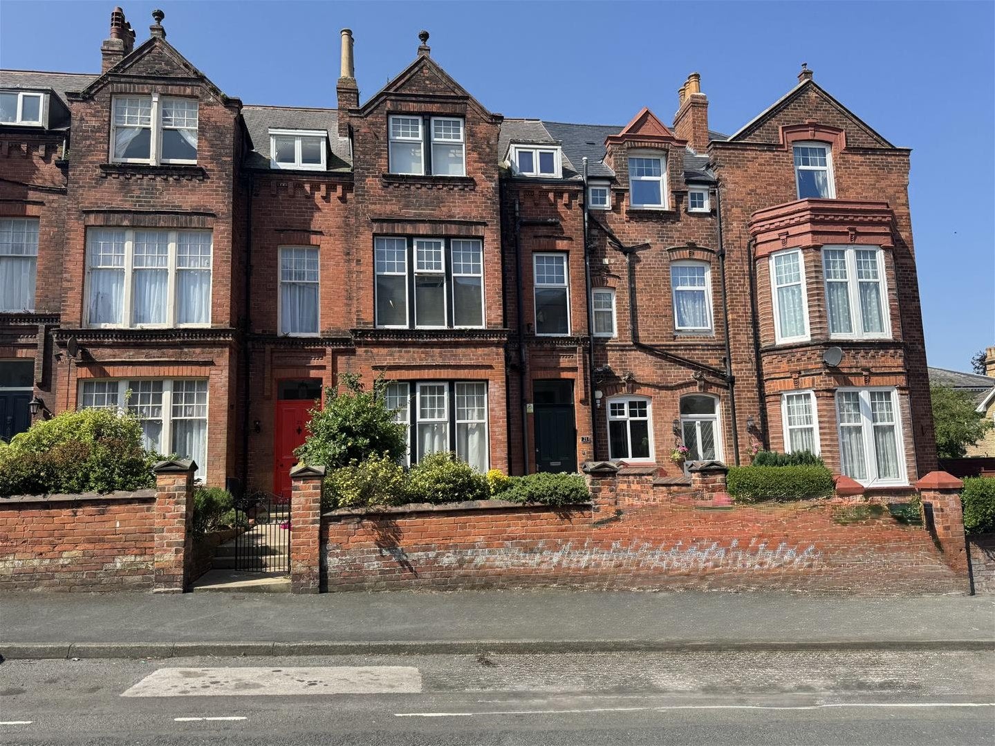 Flat Princess Royal Lane in Scarborough