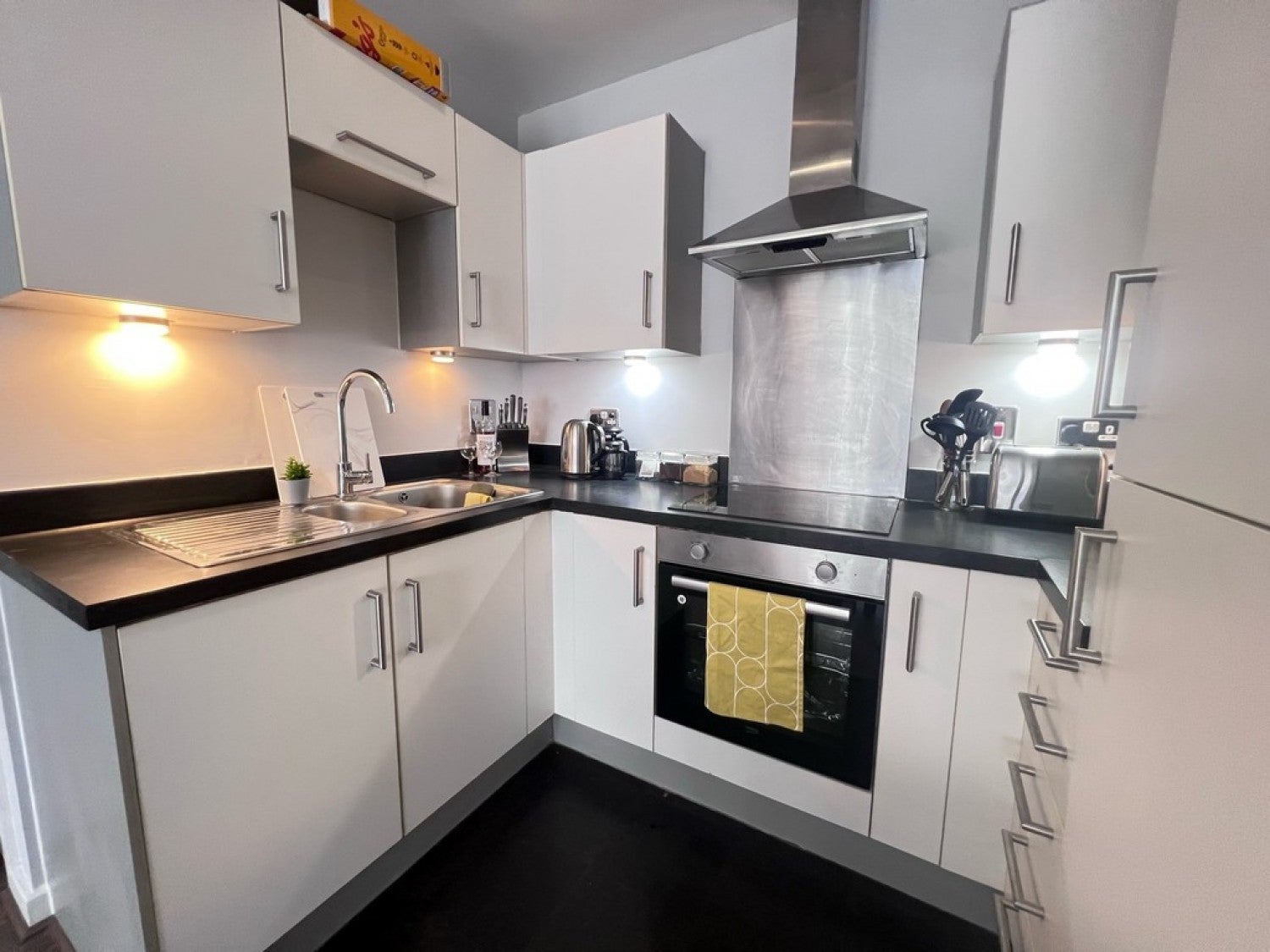 Flat Whitestone Way in Greater London