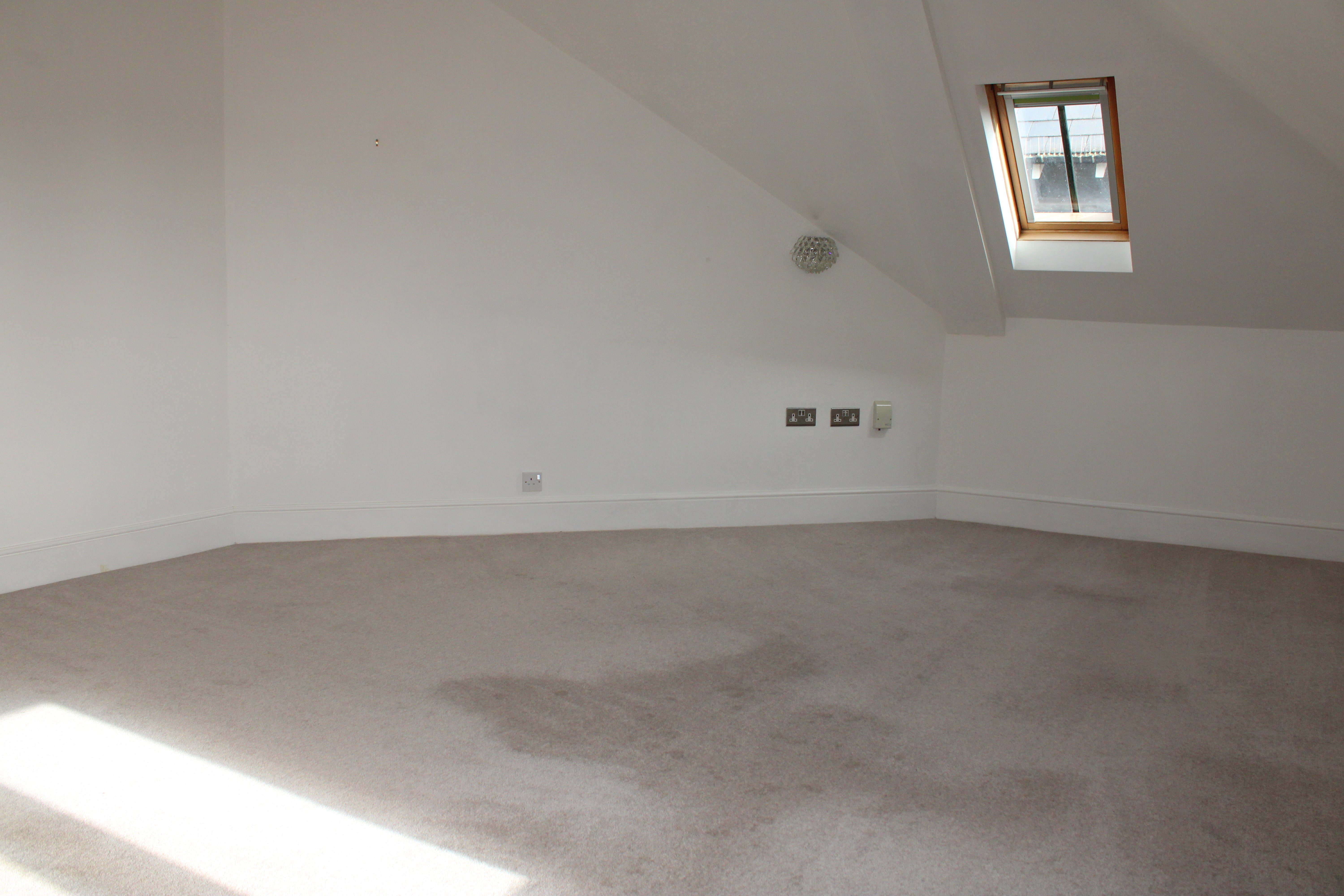 Flat Duttons Road in Test Valley