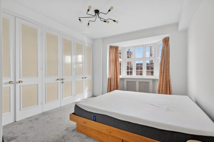 Flat Brompton Road in London