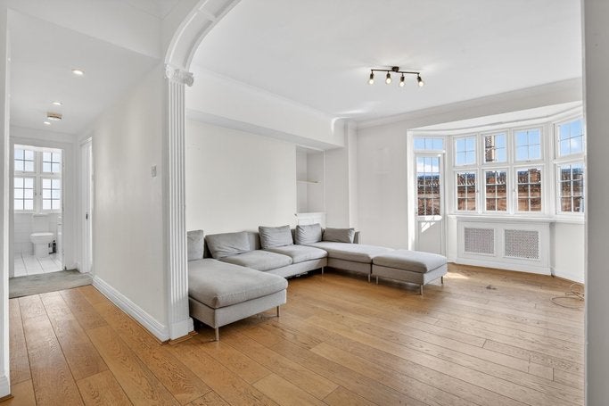 Flat Brompton Road in London