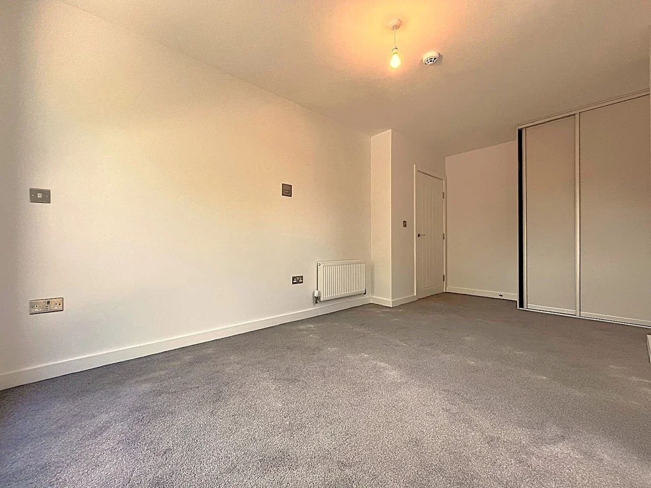 Flat Two Waters Road in Dacorum