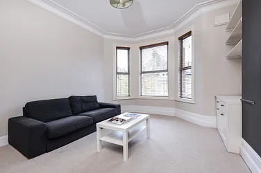 Flat Mexfield Road in Greater London