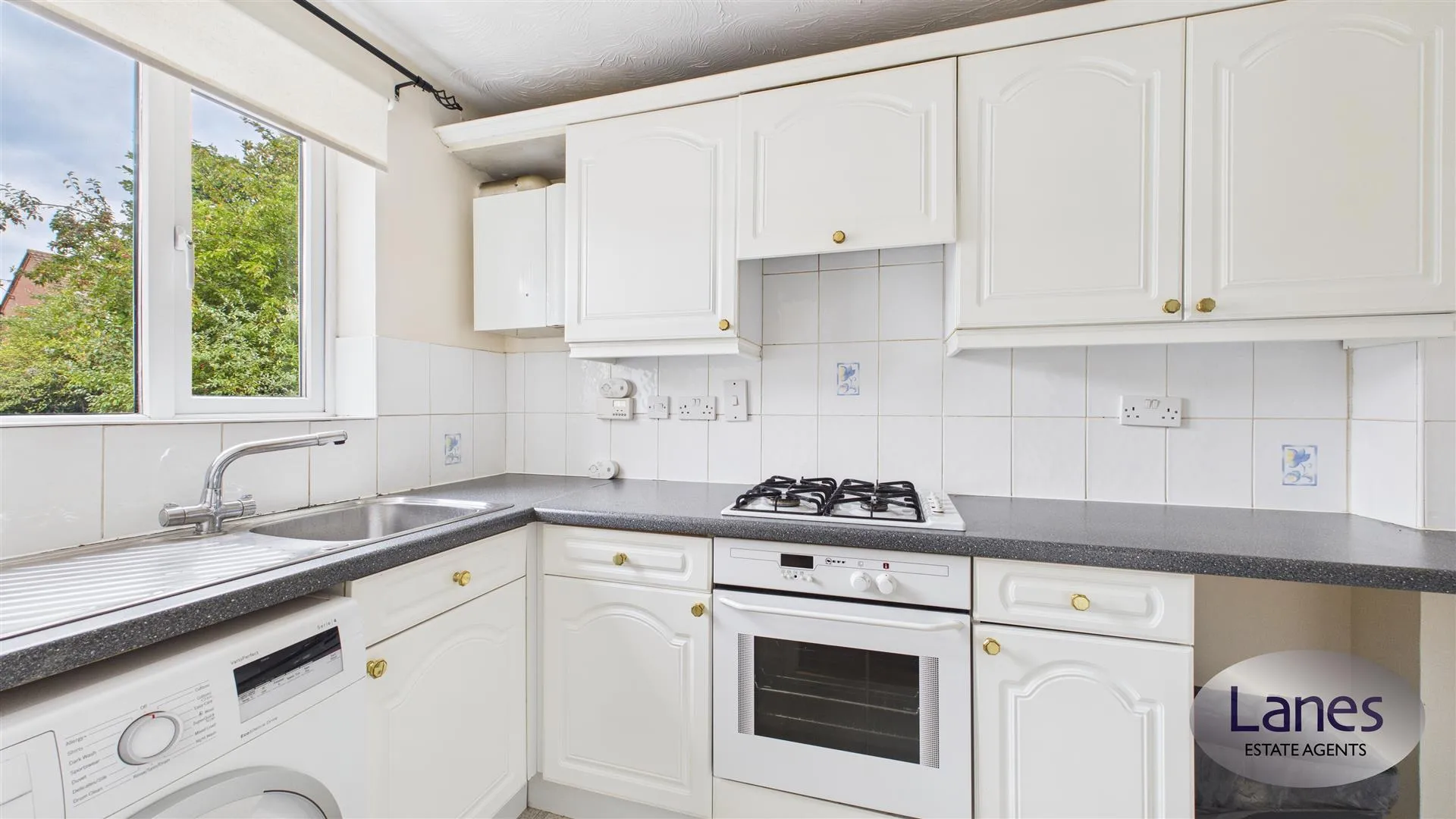 House Pettys Close in Cheshunt