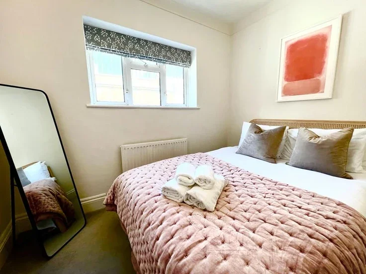 Flat Market Mews in City of Westminster