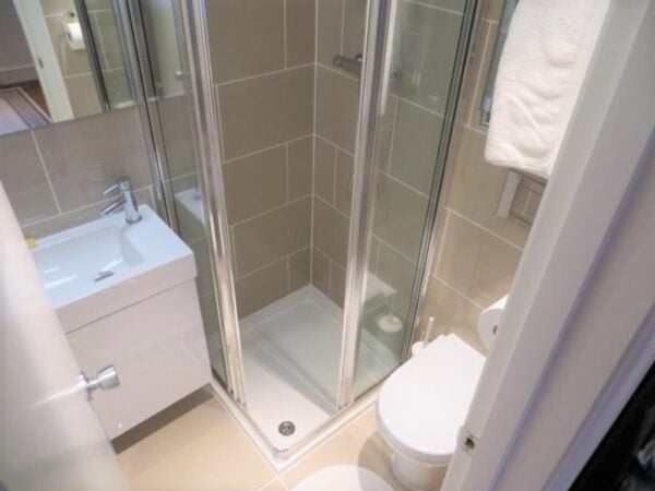Flat Parfrey Street in Greater London