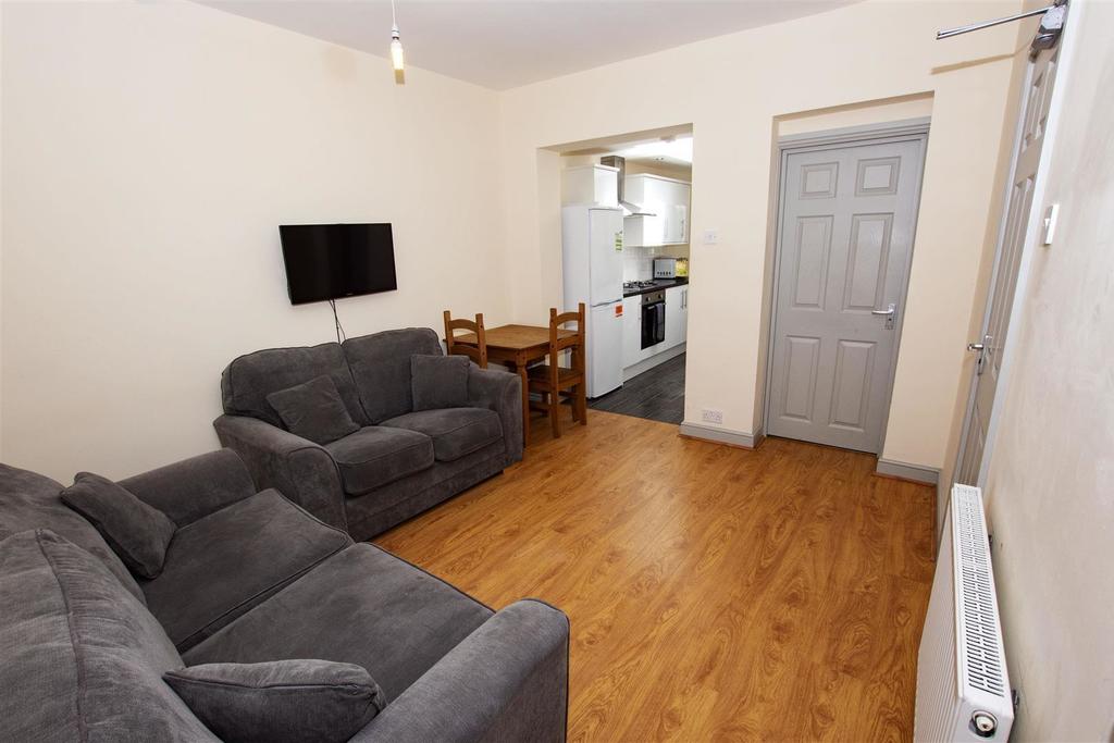 Flat Selly Hill Road in Birmingham