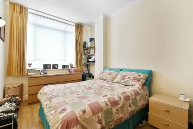 Flat York Road in Greater London