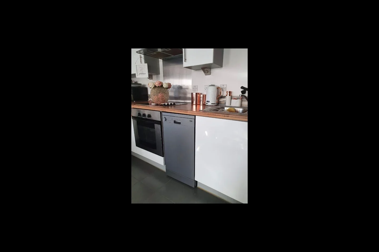 Flat Queen Mary Avenue in Greater London