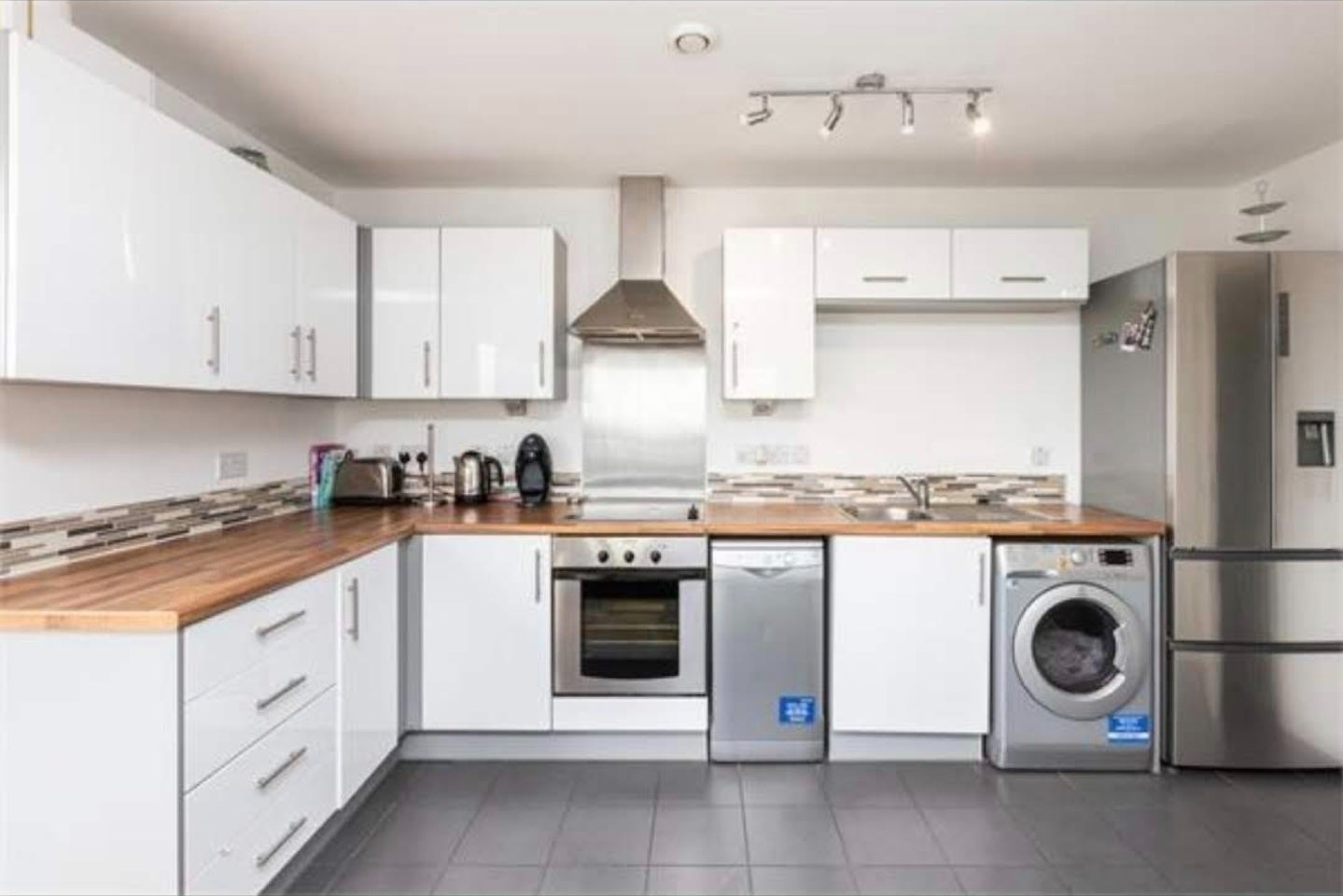 Flat Queen Mary Avenue in Greater London